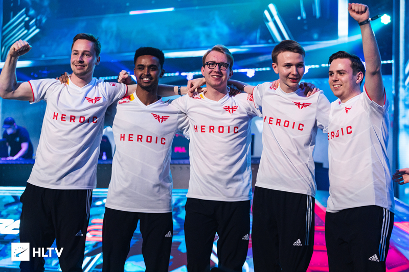 伍在面对强 伍在面对强