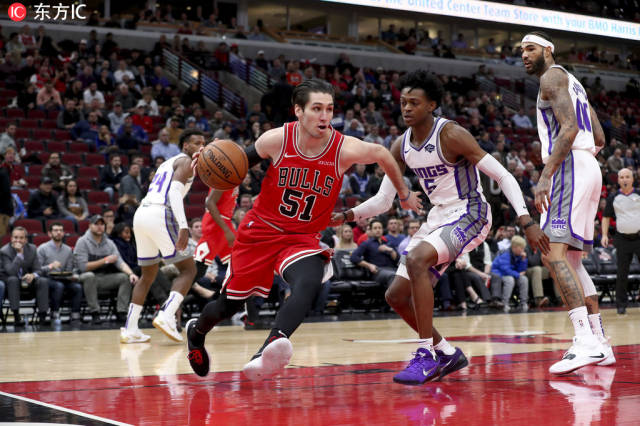 被年轻对手 被年轻对手