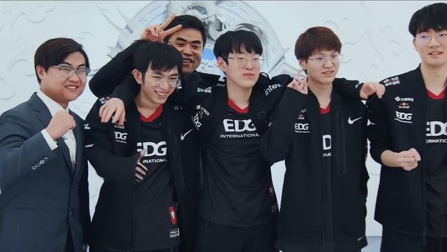 的反应和队 的反应和队