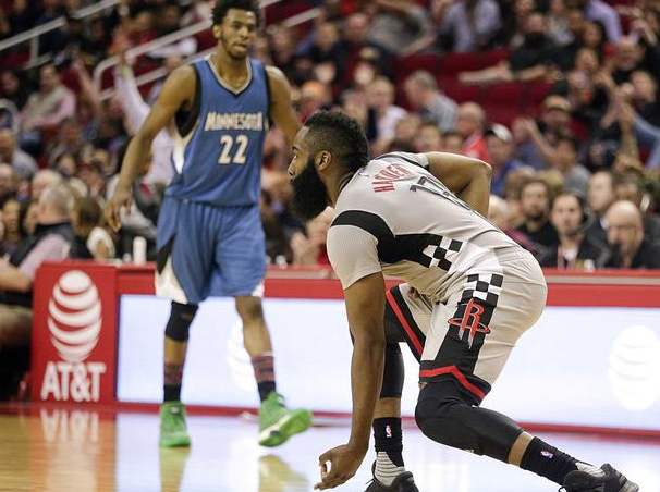 意外离任 意外离任