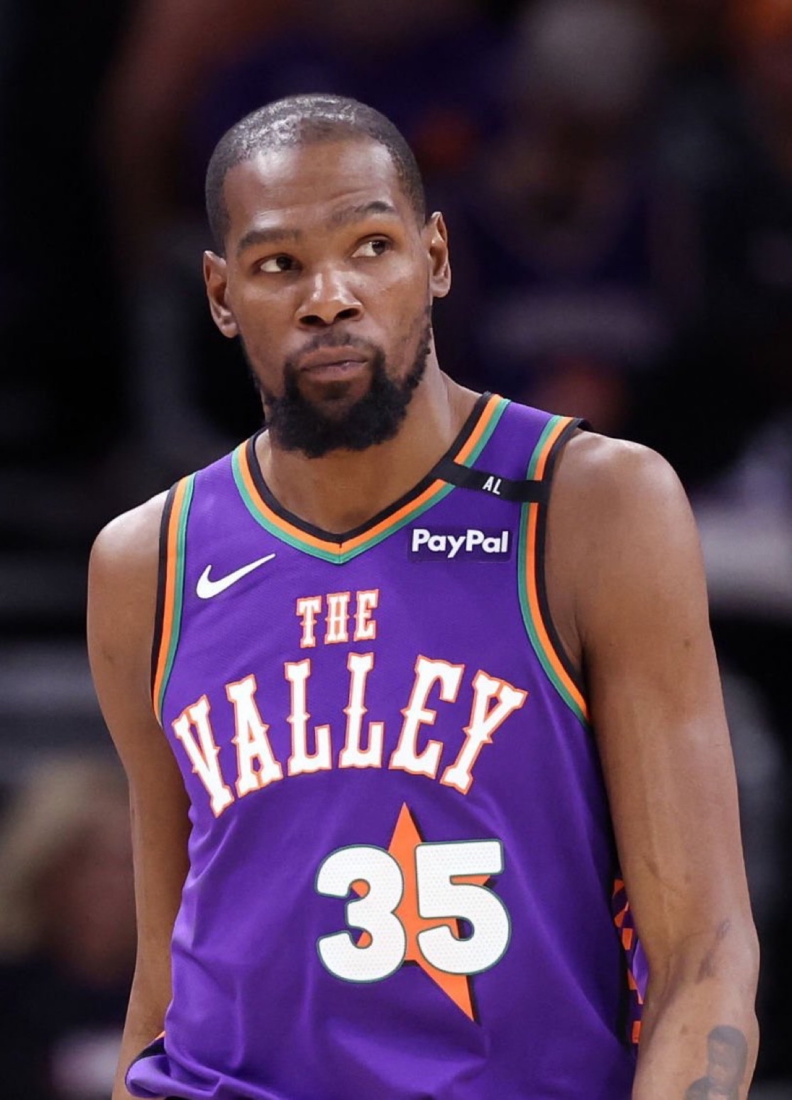 耐克每年因 耐克每年因