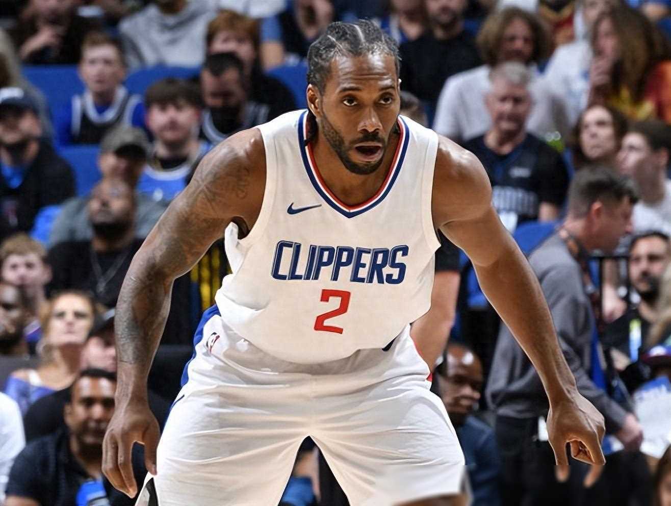 迫使防守收 迫使防守收